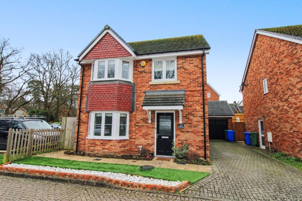 Dartford End, Farnborough, Hampshire, GU14