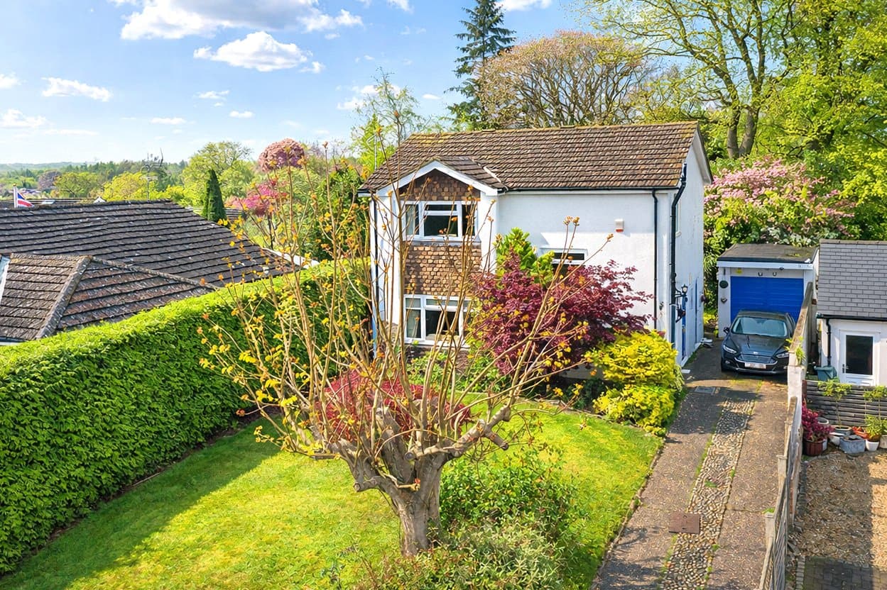 Alphington Avenue, Frimley, Camberley, Surrey, GU16 8LA